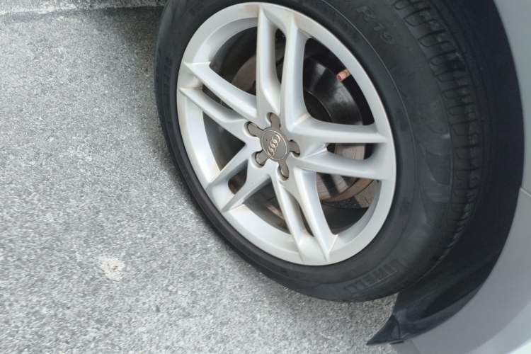 Used Audi Q5 2017 Plus 40 TFSI Technology Model Right Front Wheel Hub