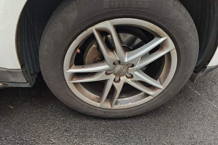 Used Audi Q5 2017 40 TFSI Technology Edition Right Front Wheel Hub