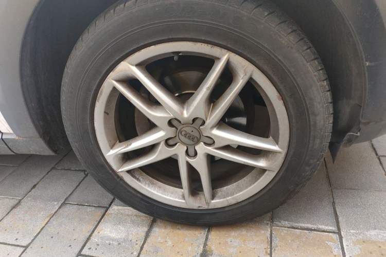 Used Audi Q5 2017 Plus 40 TFSI Technology Model Right Front Wheel Hub
