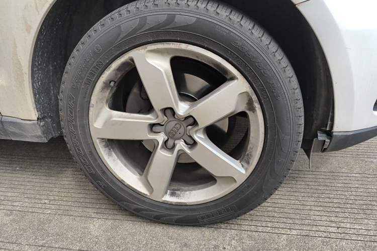 Used Audi Q5 2017 40 TFSI Ambition Edition Right Front Wheel Hub