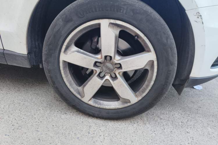 Used Audi Q5 2017 40 TFSI Ambition Edition Right Front Wheel Hub