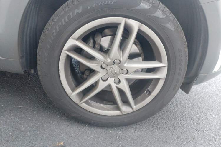 Used Audi Q5 2017 Plus 40 TFSI Comfort Model Right Front Wheel Hub