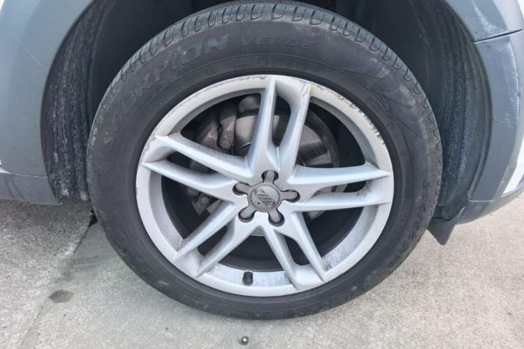 Used Audi Q5 2017 Plus 40 TFSI Technology Model Right Front Wheel Hub