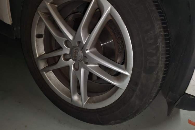 Used Audi Q5 2017 40 TFSI Technology Edition Right Front Wheel Hub