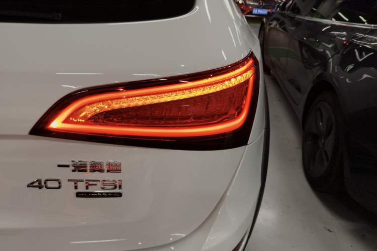 Used Audi Q5 2017 Plus 40 TFSI Technology Model Right Rear Taillight