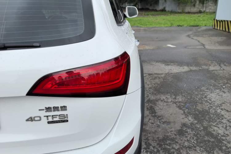 Used Audi Q5 2017 Plus 40 TFSI Technology Model Right Rear Taillight