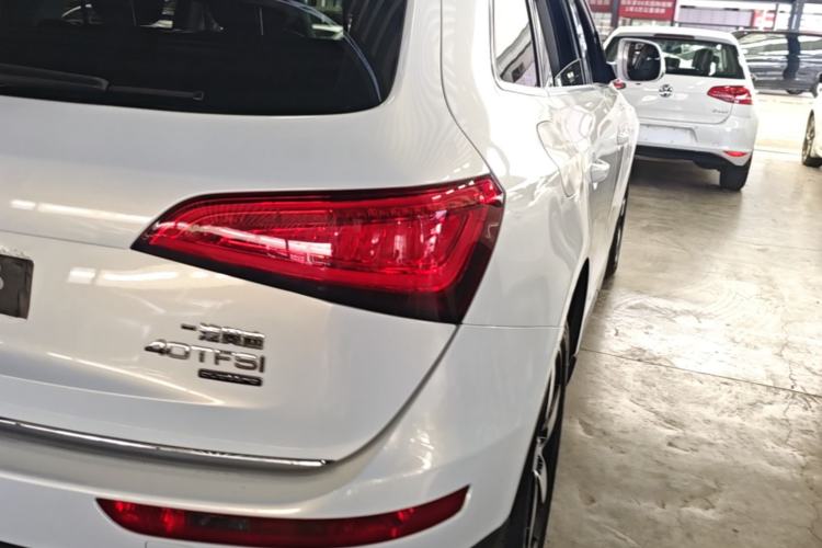 Used Audi Q5 2017 40 TFSI Ambition Edition Right Rear Taillight