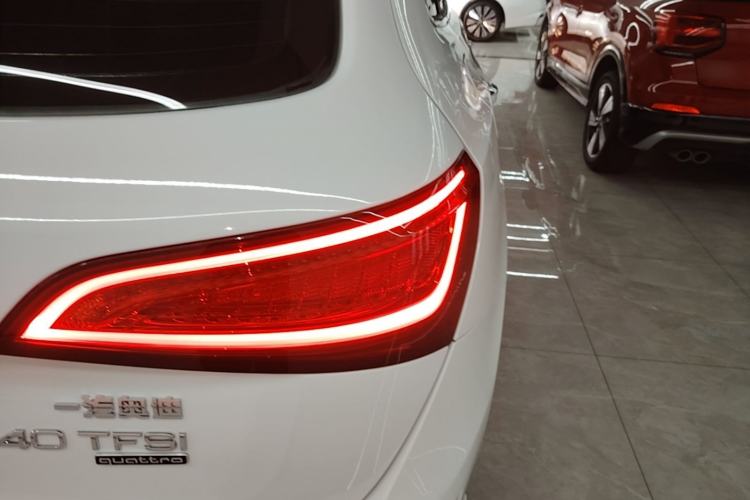 Used Audi Q5 2017 Plus 40 TFSI Ambition Model Right Rear Taillight