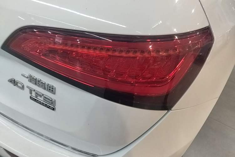 Used Audi Q5 2017 40 TFSI Ambition Edition Right Rear Taillight