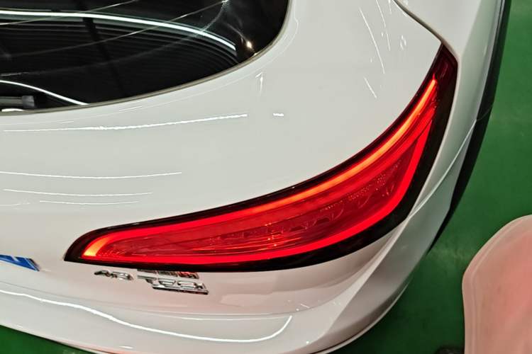 Used Audi Q5 2017 Plus 40 TFSI Technology Model Right Rear Taillight