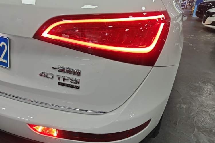 Used Audi Q5 2017 40 TFSI Ambition Edition Right Rear Taillight