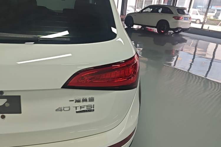 Used Audi Q5 2017 Plus 40 TFSI Technology Model Right Rear Taillight