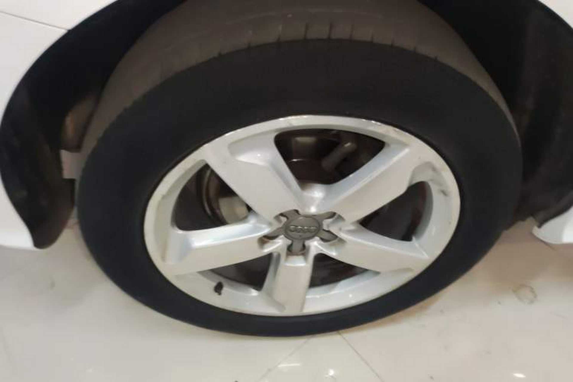 Used Audi Q5 2017 Plus 40 TFSI Ambition Model Right Rear Wheel Hub