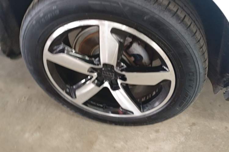 Used Audi Q5 2017 40 TFSI Ambition Edition Right Rear Wheel Hub