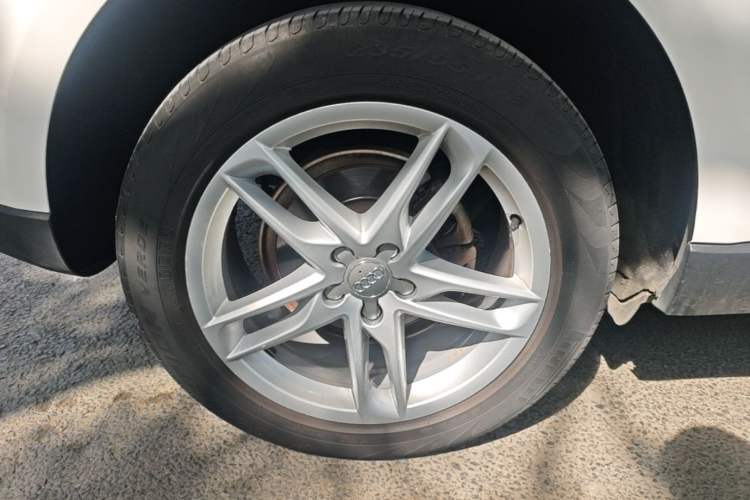 Used Audi Q5 2017 40 TFSI Technology Edition Right Rear Wheel Hub