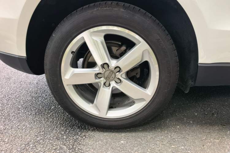 Used Audi Q5 2017 40 TFSI Ambition Edition Right Rear Wheel Hub