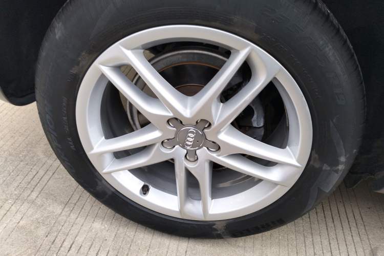 Used Audi Q5 2017 Plus 40 TFSI Technology Model Right Rear Wheel Hub
