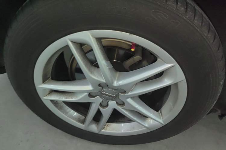 Used Audi Q5 2017 Plus 40 TFSI Technology Model Right Rear Wheel Hub