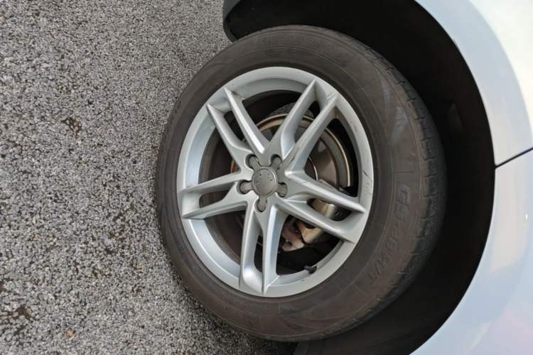 Used Audi Q5 2017 40 TFSI Technology Edition Right Rear Wheel Hub