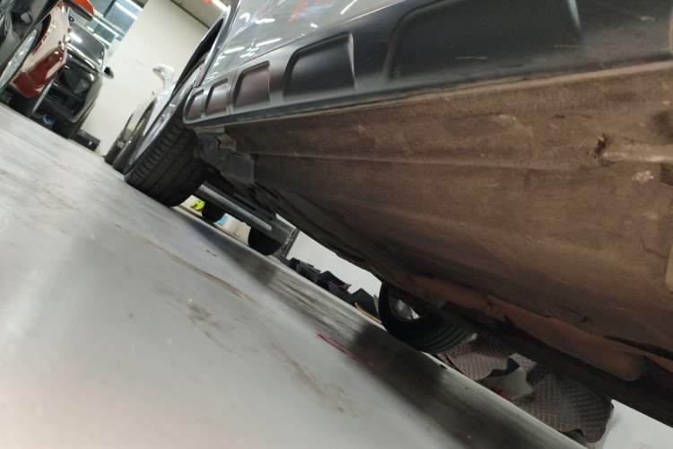 Used Audi Q5 2017 Plus 40 TFSI Technology Model Right Side Sill
