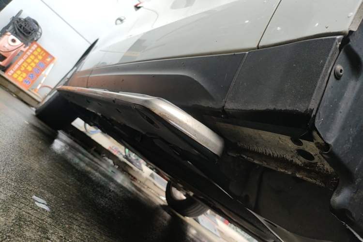 Used Audi Q5 2017 40 TFSI Technology Edition Right Side Sill