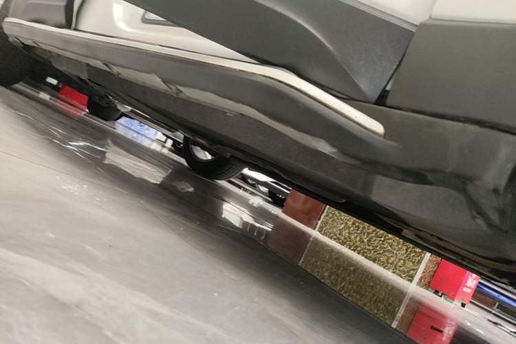Used Audi Q5 2017 40 TFSI Technology Edition Right Side Sill