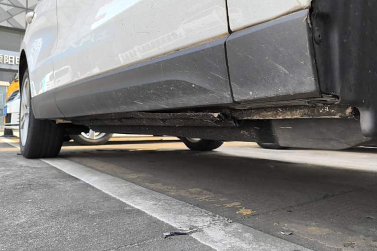 Used Audi Q5 2017 40 TFSI Technology Edition Right Side Sill