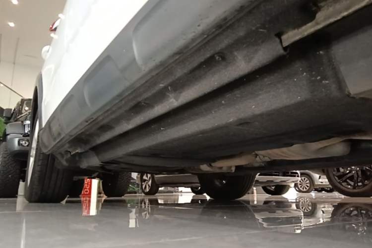 Used Audi Q5 2017 Plus 40 TFSI Technology Model Right Side Sill
