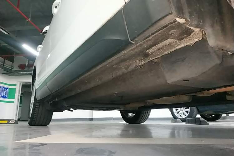Used Audi Q5 2017 40 TFSI Technology Edition Right Side Sill
