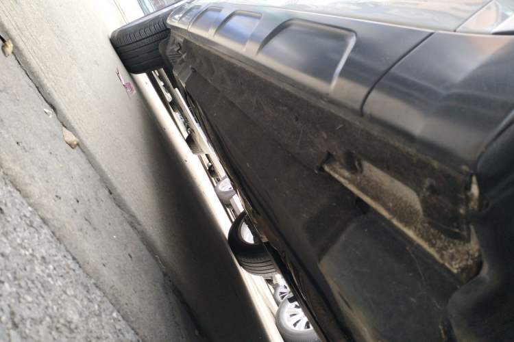 Used Audi Q5 2017 Plus 40 TFSI Technology Model Right Side Sill