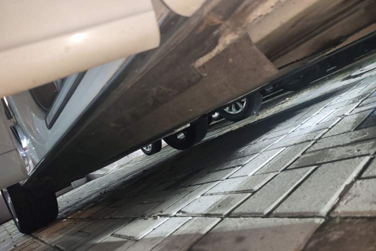 Used Audi Q5 2017 Plus 40 TFSI Ambition Model Right Side Sill