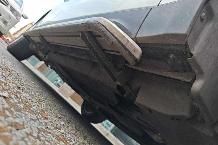 Used Audi Q5 2017 40 TFSI Technology Edition Right Side Sill