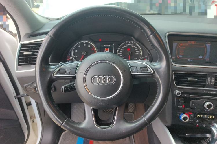 Used Audi Q5 2017 40 TFSI Technology Edition Steering Wheel