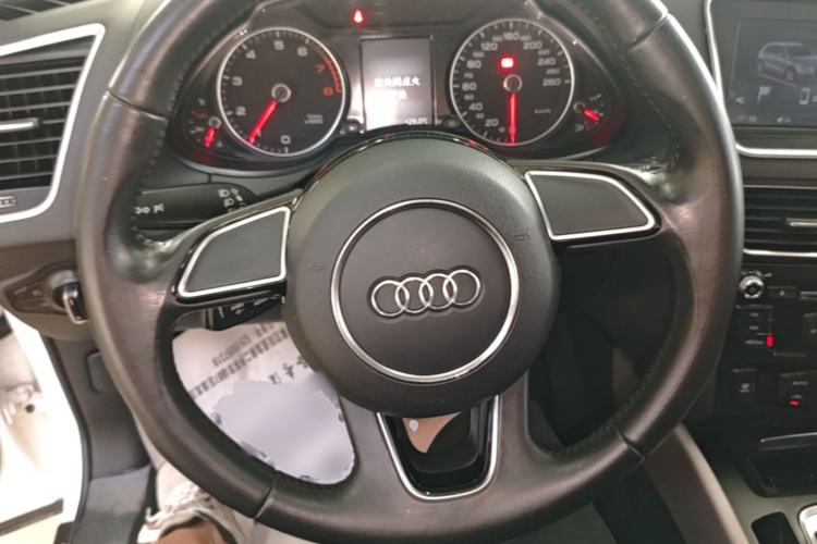 Used Audi Q5 2017 40 TFSI Ambition Edition Steering Wheel
