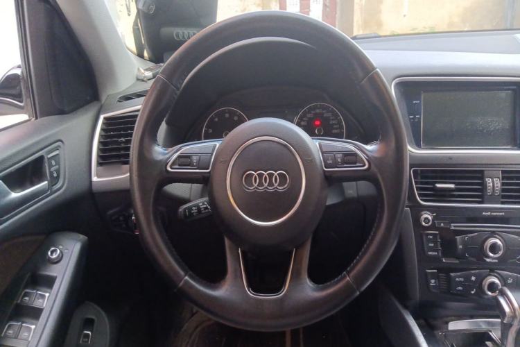 Used Audi Q5 2017 40 TFSI Ambition Edition Steering Wheel