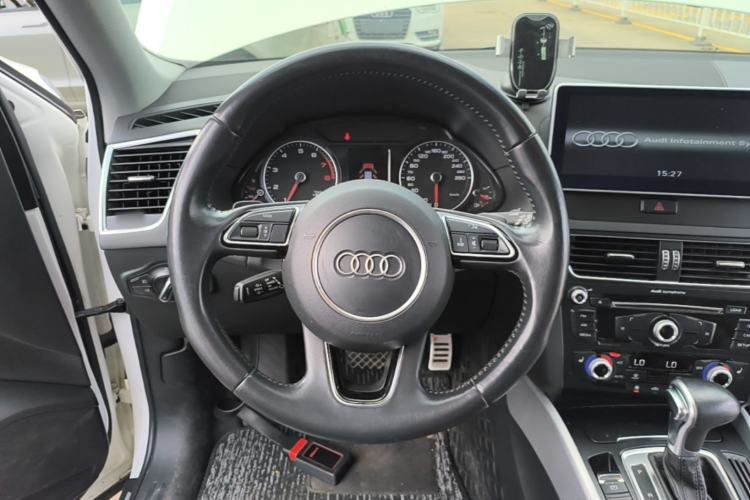 Used Audi Q5 2017 40 TFSI Technology Edition Steering Wheel