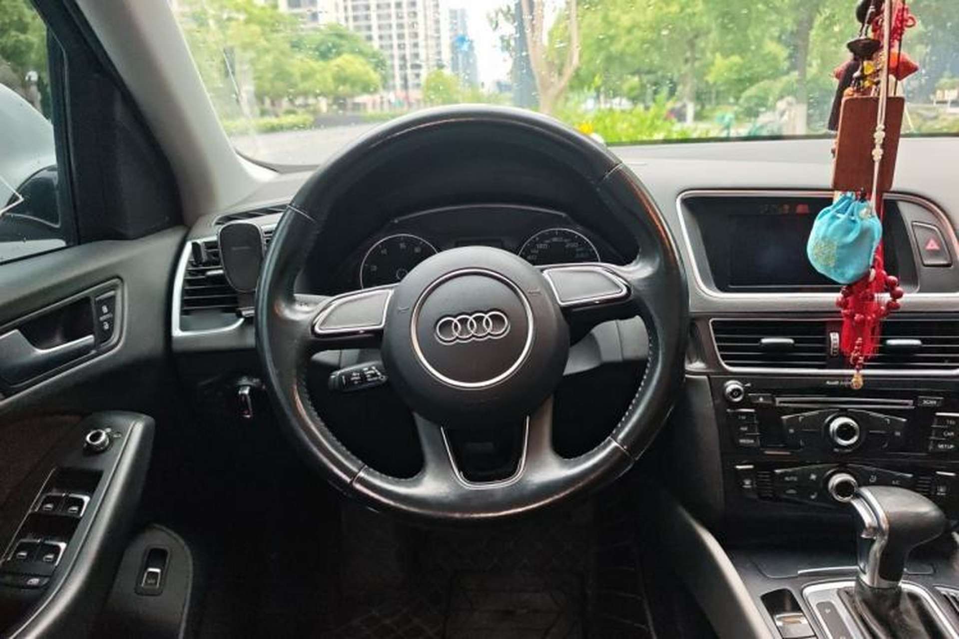 Used Audi Q5 2017 40 TFSI Ambition Edition Steering Wheel