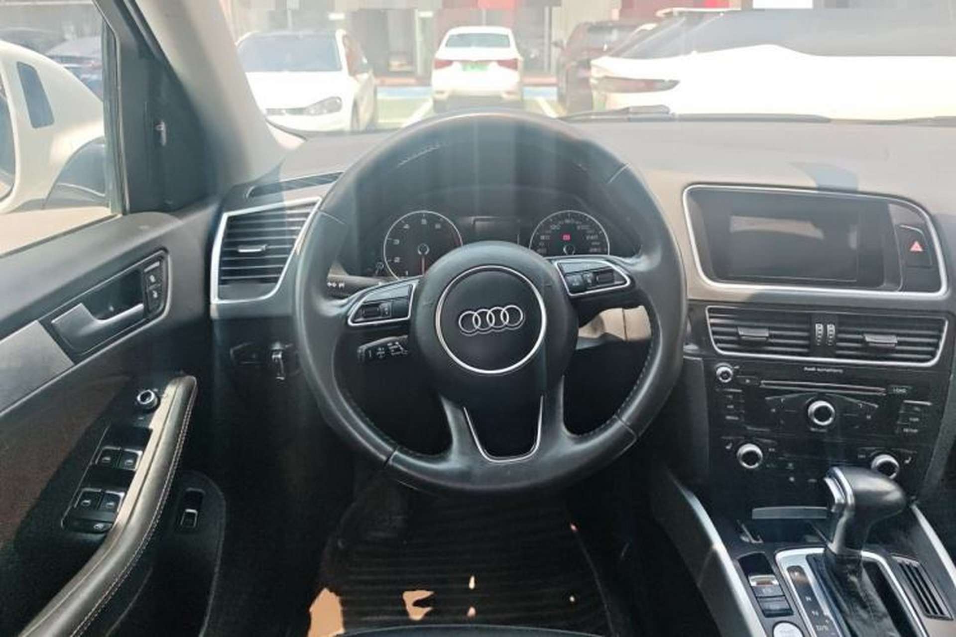 Used Audi Q5 2017 Plus 40 TFSI Technology Model Steering Wheel