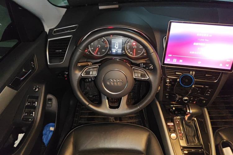 Used Audi Q5 2017 Plus 40 TFSI Ambition Model Steering Wheel
