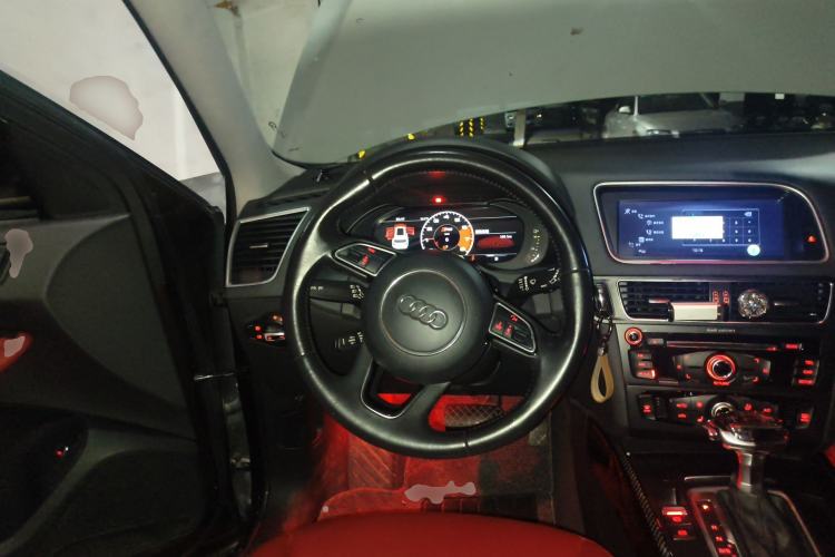 Used Audi Q5 2017 40 TFSI Ambition Edition Steering Wheel