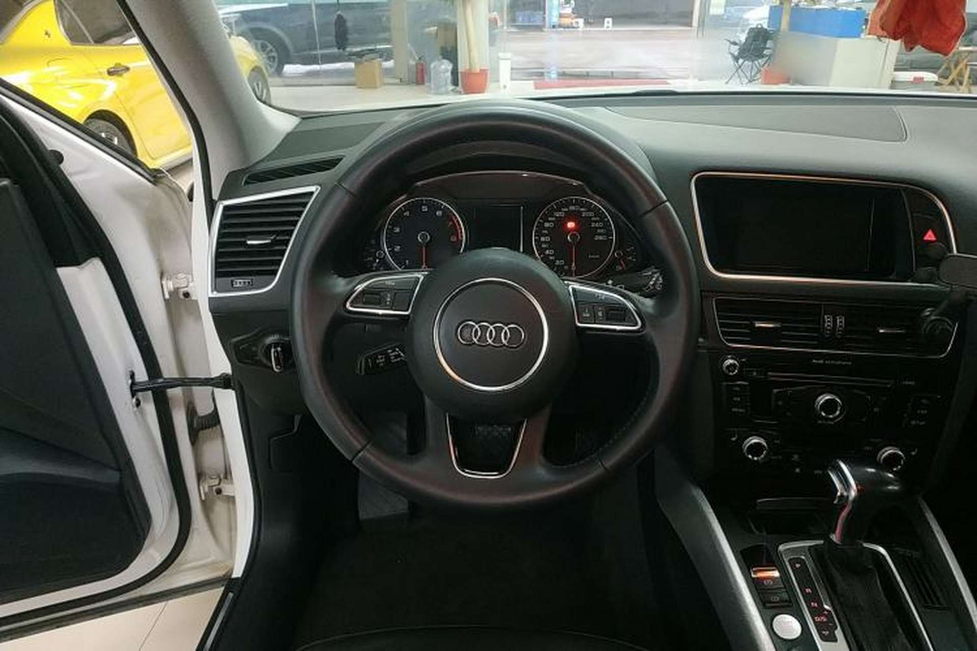 Used Audi Q5 2017 Plus 40 TFSI Technology Model Steering Wheel