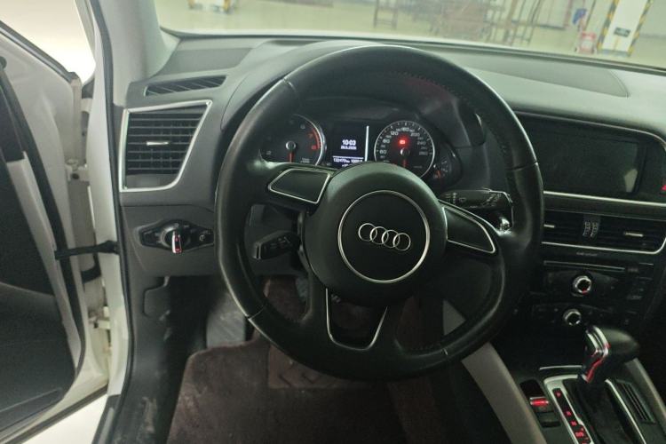 Used Audi Q5 2017 Plus 40 TFSI Ambition Model Steering Wheel
