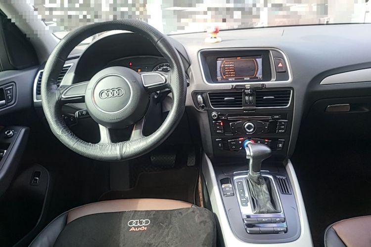 Used Audi Q5 2017 40 TFSI Ambition Edition Steering Wheel