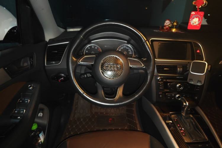 Used Audi Q5 2017 40 TFSI Ambition Edition Steering Wheel