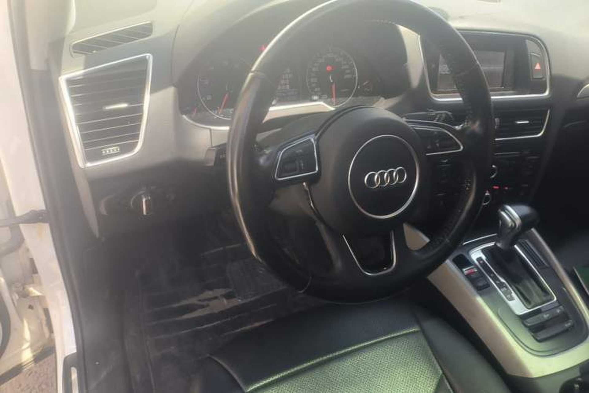 Used Audi Q5 2017 40 TFSI Ambition Edition Steering Wheel
