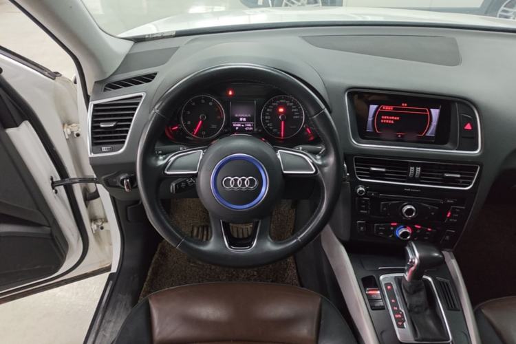 Used Audi Q5 2017 40 TFSI Ambition Edition Steering Wheel