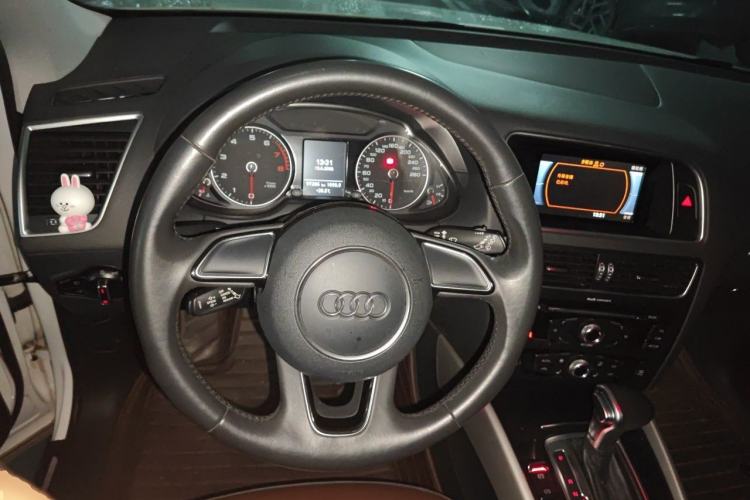 Used Audi Q5 2017 Plus 40 TFSI Ambition Model Steering Wheel