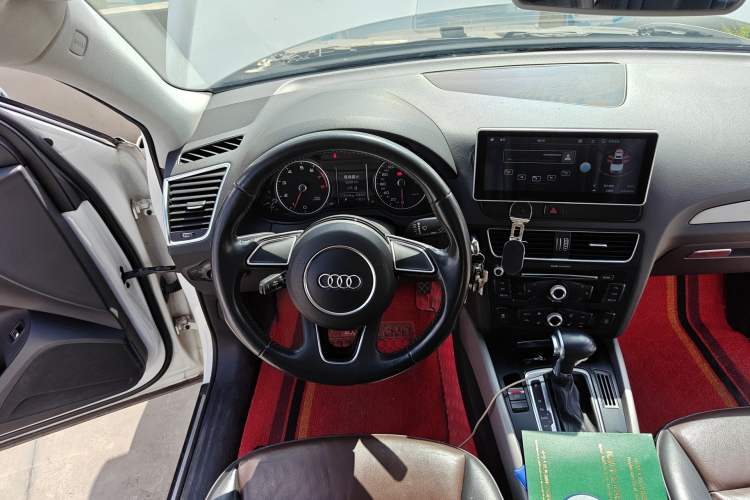 Used Audi Q5 2017 Plus 40 TFSI Ambition Model Steering Wheel
