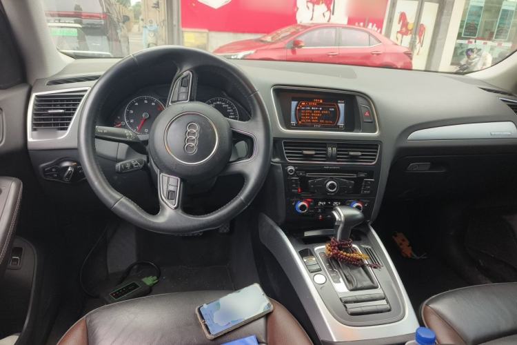 Used Audi Q5 2017 Plus 40 TFSI Technology Model Steering Wheel