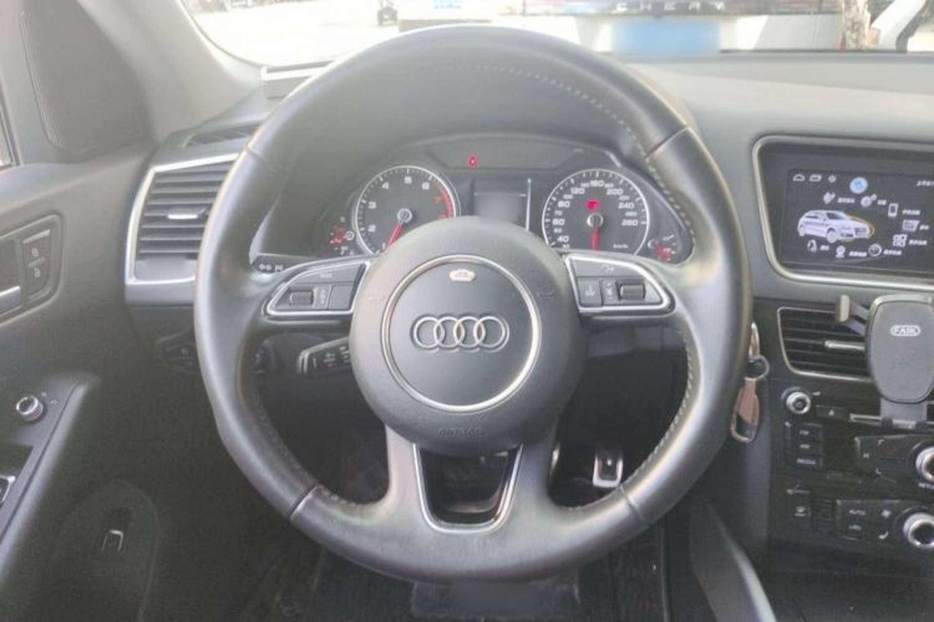 Used Audi Q5 2017 40 TFSI Ambition Edition Steering Wheel
